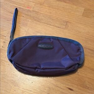 Keen Dark Purplish Brown Clutch Wallet with Zipper closure